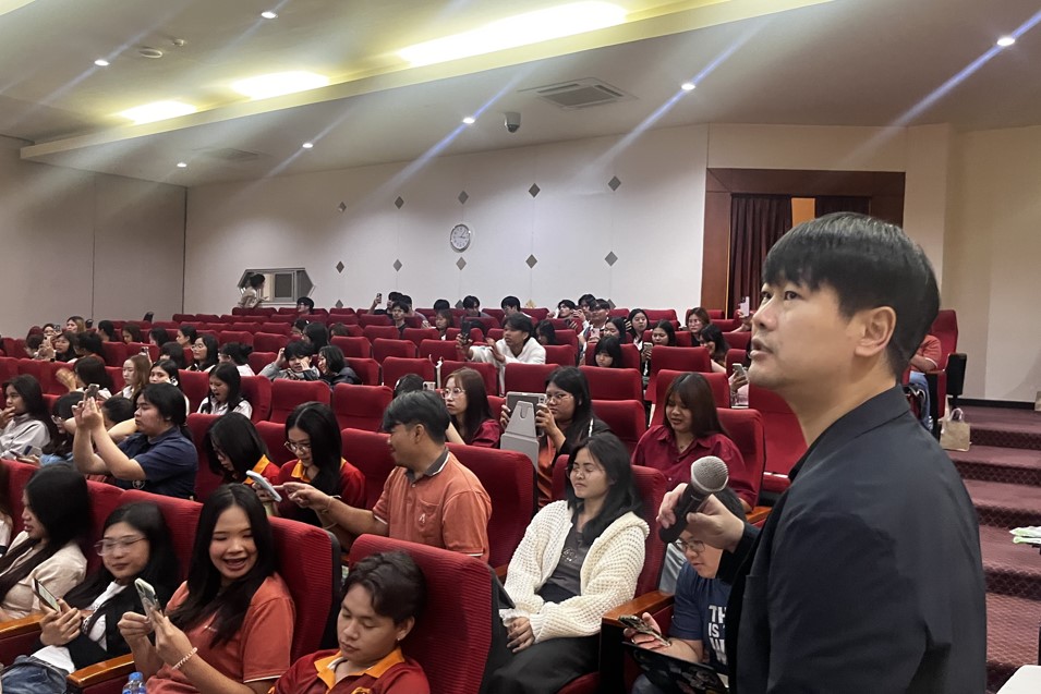 สถาบันคุ้มครองเงินฝากจัดกิจกรรมบรรยายให้ความรู้ในงานสัมมนาวิชาการ “รู้รอบการเงิน เพื่อผู้นำท้องถิ่นรุ่นใหม่” ณ วิทยาลัยการปกครองท้องถิ่น มหาวิทยาลัยขอนแก่น 10
