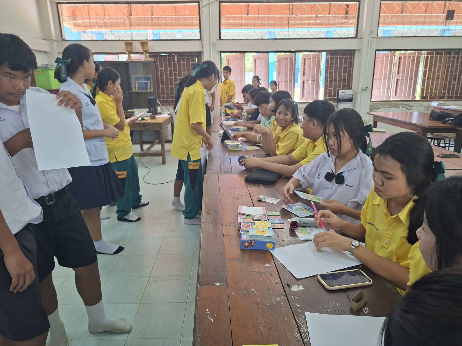 นักเรียนโรงเรียนนิยมศิลป์อนุสรณ์ เรียนรู้การวางแผนการเงินและความรู้เรื่องการคุ้มครองเงินฝากผ่านบอร์ดเกม “Cash Up” จาก DPA 3