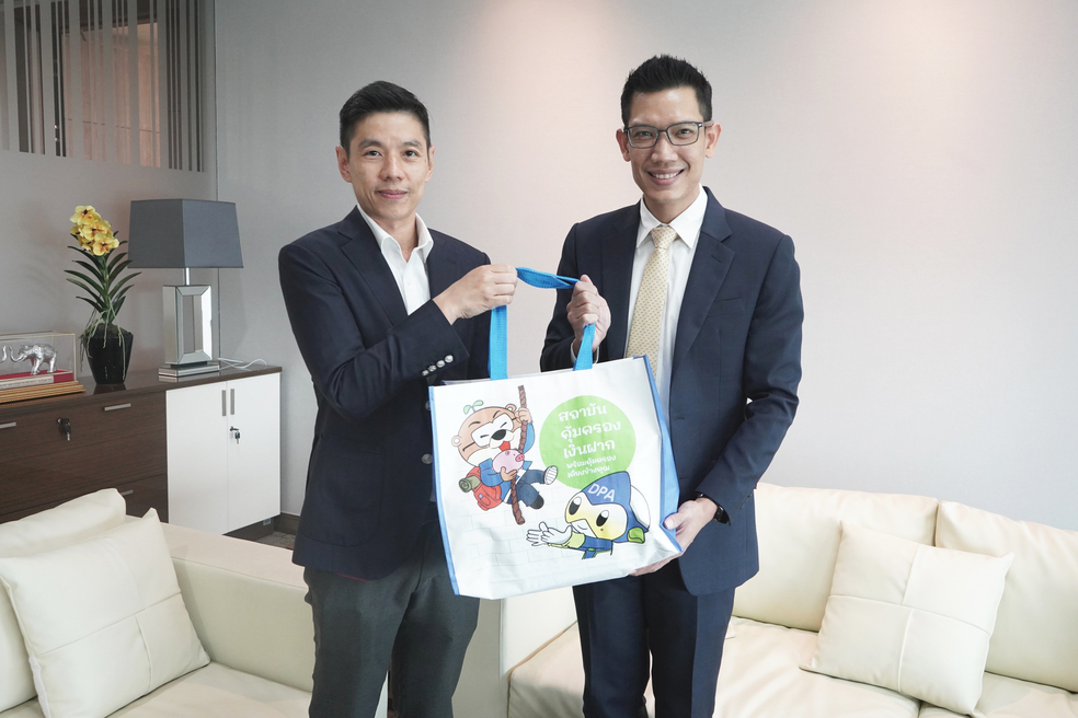คณะผู้บริหารธนาคารเพื่อการส่งออกและนำเข้าแห่งประเทศไทยเข้าพบผู้อำนวยการสถาบันคุ้มครองเงินฝากเนื่องในโอกาสวันขึ้นปีใหม่ พ.ศ. 2568 4