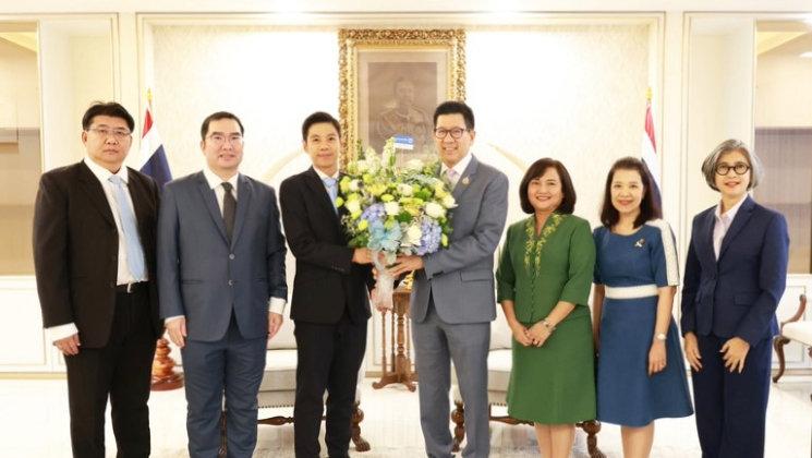 ผู้บริหาร สถาบันคุ้มครองเงินฝาก ร่วมแสดงความยินดีกับ ดร.เอกนิติ นิติทัณฑ์ประภาศ ในโอกาสเข้ารับตำแหน่งรองนายกรัฐมนตรีและรัฐมนตรีว่าการกระทรวงการคลัง