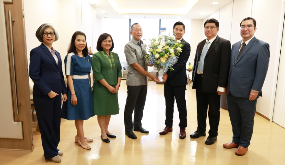 ผู้บริหาร สถาบันคุ้มครองเงินฝาก ร่วมแสดงความยินดีกับ ดร.เอกนิติ นิติทัณฑ์ประภาศ ในโอกาสเข้ารับตำแหน่งรองนายกรัฐมนตรีและรัฐมนตรีว่าการกระทรวงการคลัง 2