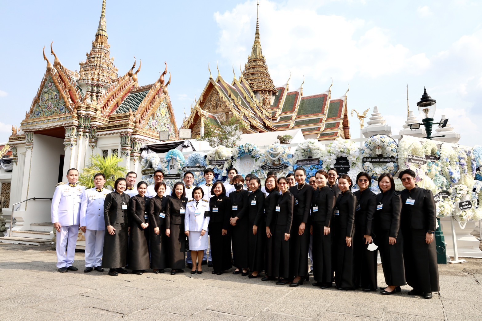 สถาบันคุ้มครองเงินฝากร่วมในพระพิธีธรรมสวดพระอภิธรรมพระบรมศพ สมเด็จพระนางเจ้าสิริกิติ์ พระบรมราชินีนาถ พระบรมราชชนนีพันปีหลวง 4