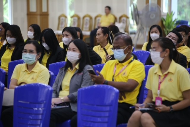 สถาบันคุ้มครองเงินฝากร่วมบรรยายในกิจกรรมสัมมนาวิชาการเรื่องการคุ้มครองเงินฝากและการคุ้มครองผู้ใช้บริการทางการเงิน ณ องค์การบริหารส่วนจังหวัดสมุทรสงคราม 1