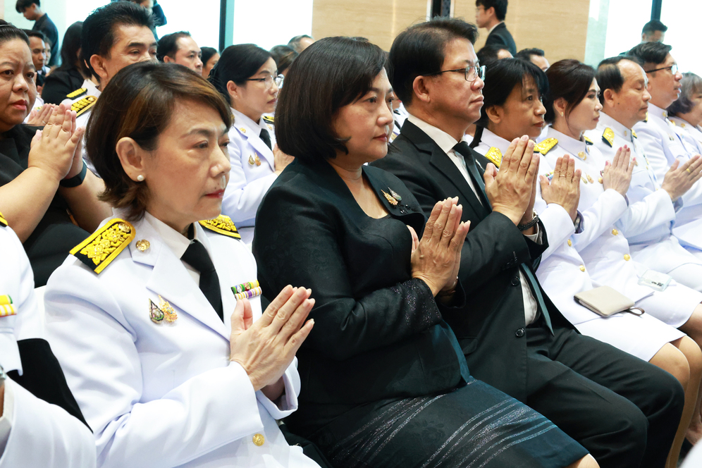 สถาบันคุ้มครองเงินฝาก ร่วมงานพิธีสัตตมวาร (ครบ 7 วัน) ถวายเป็นพระกุศลแด่สมเด็จพระเจ้าลูกเธอ เจ้าฟ้าพัชรกิติยาภา นเรนทิราเทพยวดี กรมหลวงราชสาริณีสิริพัชร มหาวัชรราชธิดา ณ กระทรวงการคลัง 12