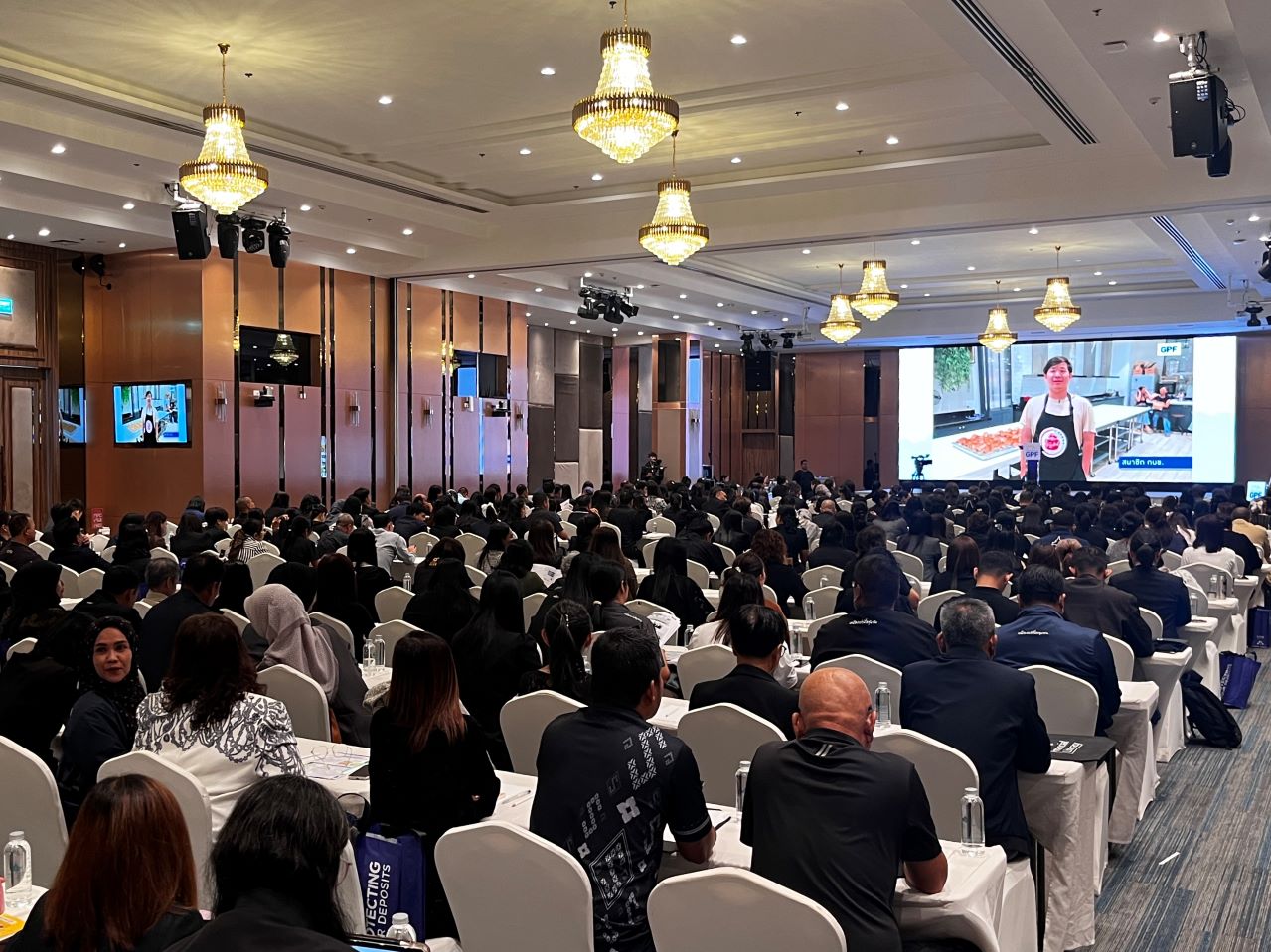 สถาบันคุ้มครองเงินฝากร่วมออกบูธในงาน “GPF Fund Fair” สร้างความรู้ความเข้าใจด้านการคุ้มครองเงินฝากแก่สมาชิก กบข. ณ จังหวัดสงขลา 11