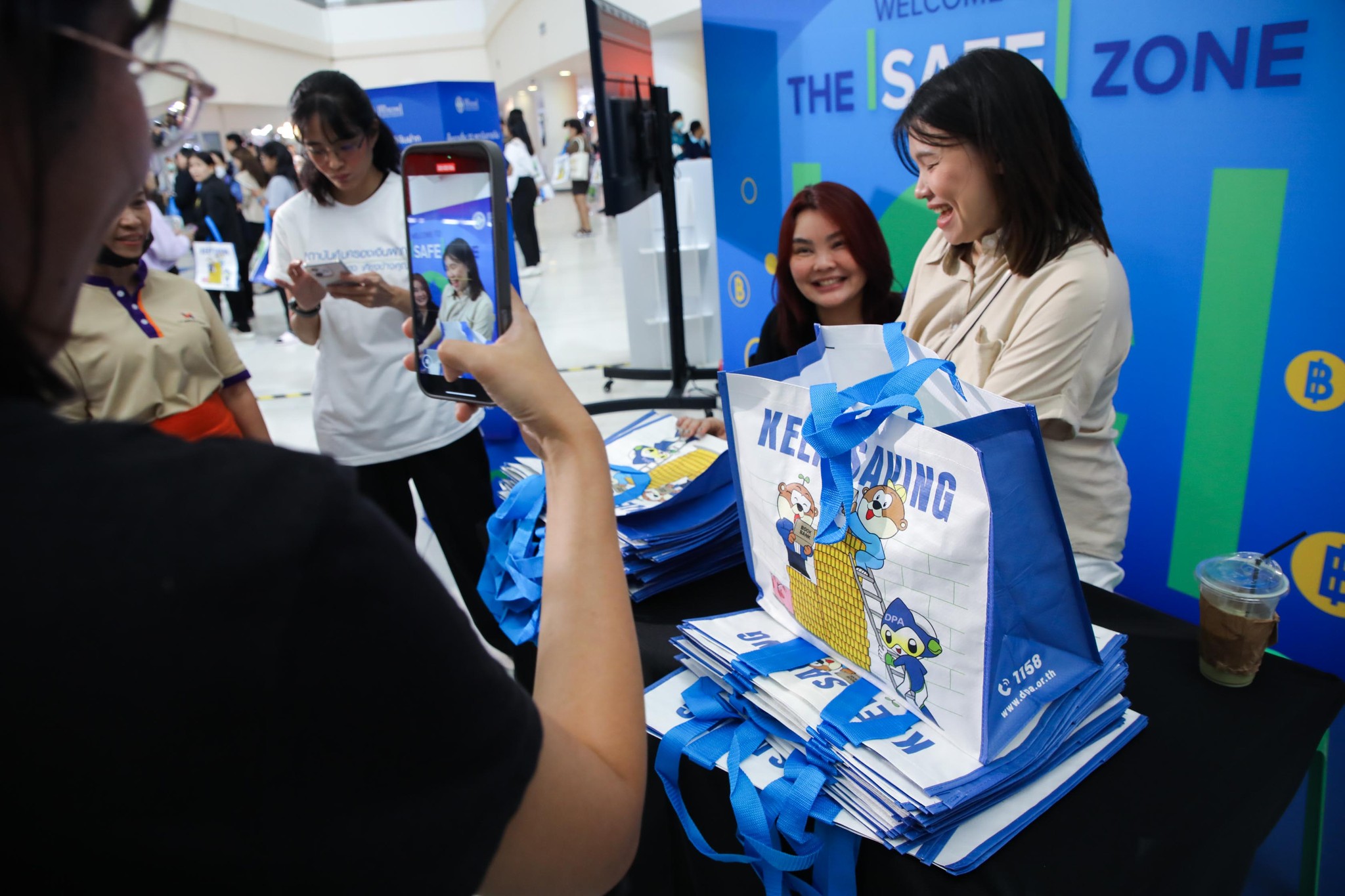 DPA จัดกิจกรรม “Welcome to the Safe Zone” มอบความรู้การคุ้มครองเงินฝาก เสริมสร้างความเชื่อมั่นในการฝากเงิน ณ ศูนย์ราชการเฉลิมพระเกียรติฯ 7