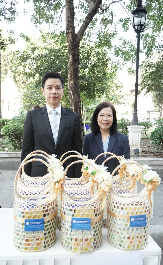 สถาบันคุ้มครองเงินฝากร่วมพิธีทำบุญตักบาตรเนื่องในวันขึ้นปีใหม่ พุทธศักราช 2568 ณ กระทรวงการคลัง 2
