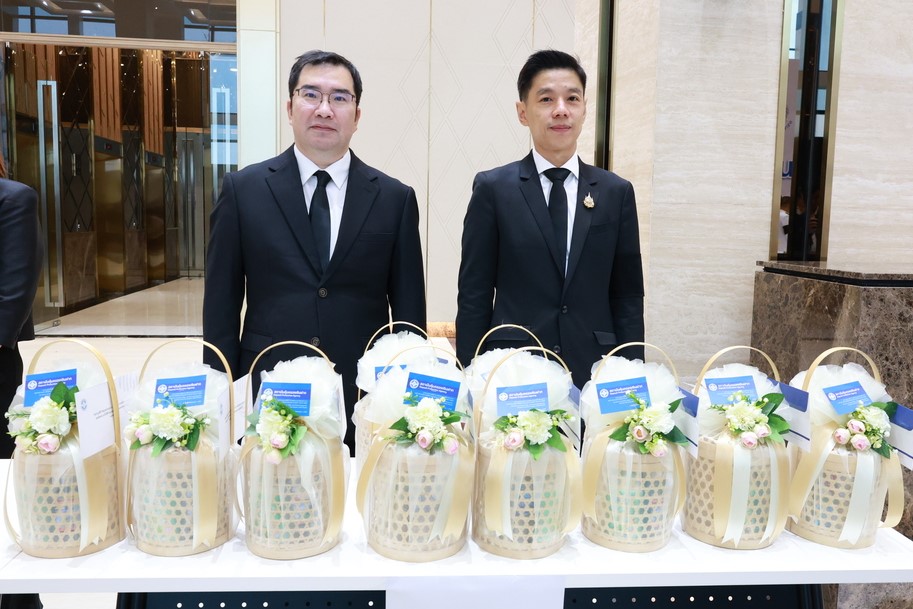 สถาบันคุ้มครองเงินฝากร่วมพิธีบำเพ็ญกุศลปัณรสมวาร (ครบ 15 วัน) ถวายเป็นพระราชกุศลแด่ สมเด็จพระนางเจ้าสิริกิติ์ พระบรมราชินีนาถ พระบรมราชนนีพันปีหลวง 1