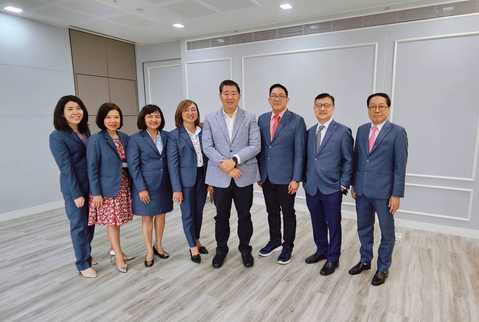 สถาบันคุ้มครองเงินฝากร่วมแสดงความยินดีคุณทรงพล ชีวปัญญาโรจน์ เนื่องในโอกาสได้รับการแต่งตั้งให้ดำรงตำแหน่งเลขาธิการคณะกรรมการกองทุนบำเหน็จบำนาญข้าราชการ 2