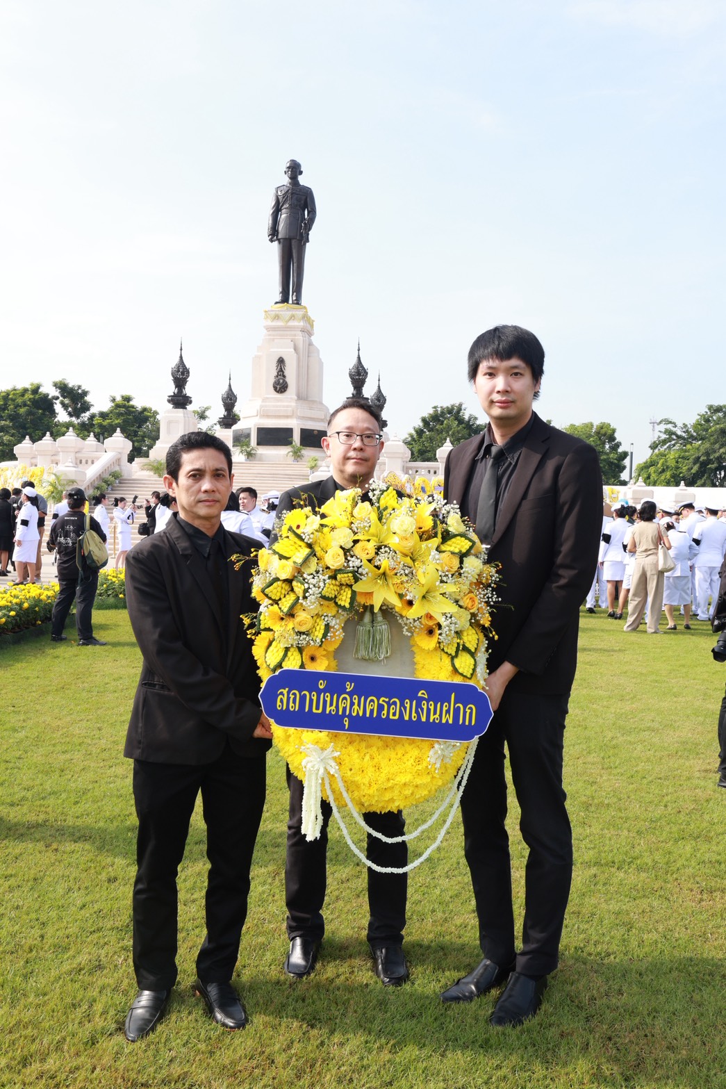 สคฝ. ร่วมวางพวงมาลาถวายบังคมเนื่องใน "วันนวมินทรมหาราช" พุทธศักราช 2569 1