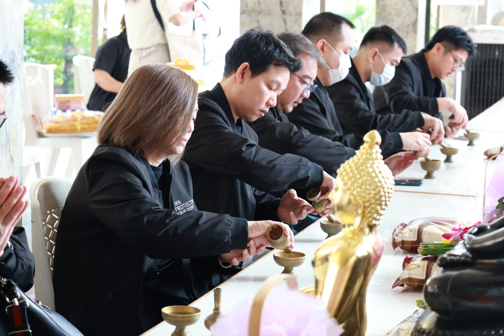 สถาบันคุ้มครองเงินฝากจัดพิธีพระพุทธมนต์และทำบุญตักบาตรถวายเป็นพระกุศลแด่สมเด็จภคินีเธอ เจ้าฟ้าเพชรรัตนราชสุดา สิริโสภาพัณณวดี เนื่องในโอกาศวันคล้ายวันประสูติครบ 100 ปี 6