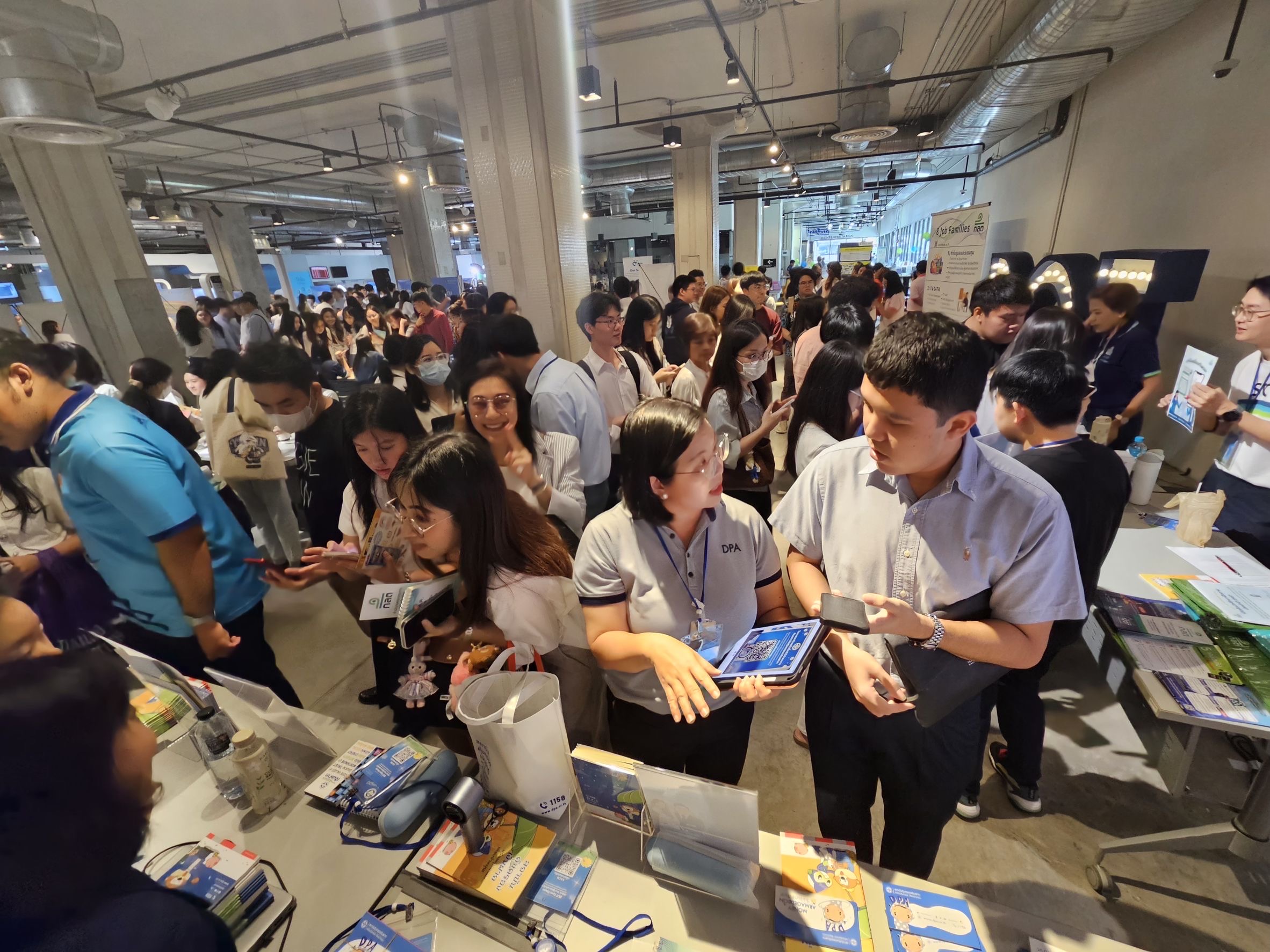 DPA ร่วมเปิดบ้านในงาน BOT Open House 2025 ชวนคนรุ่นใหม่ค้นหาตัวตน สร้างความเปลี่ยนแปลงไปกับองค์กรที่ขับเคลื่อนด้วย Data – Tech – AI 5